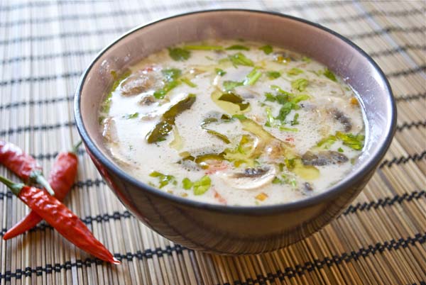 Receta de sopa thai de lima y coco - Pepekitchen